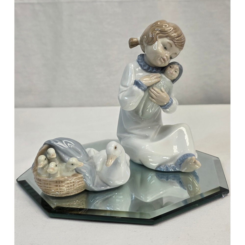 Lladro Ducklings in Basket 4895 & Nao Girl with Doll Porcelain Figurines Lladro